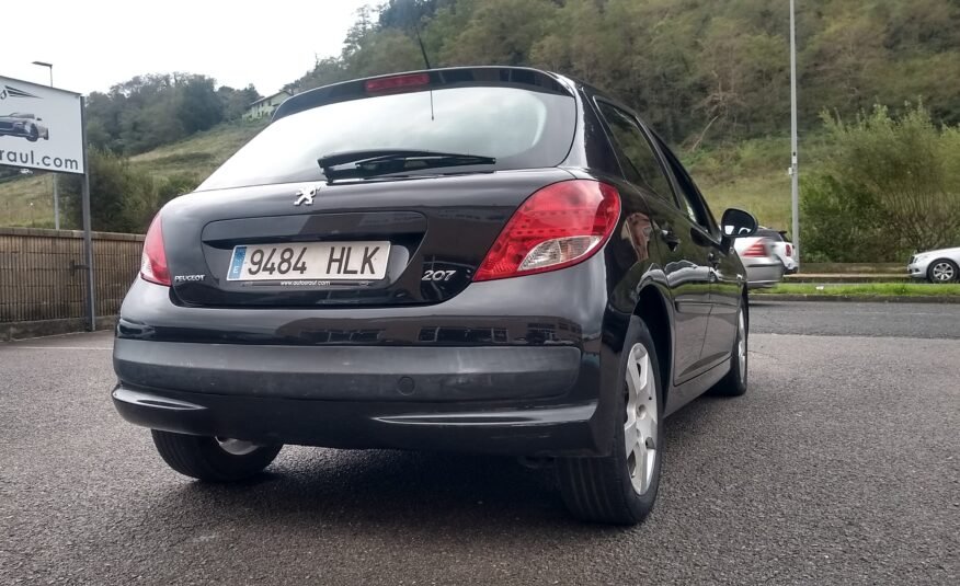 PEUGEOT 207 1.6HDI