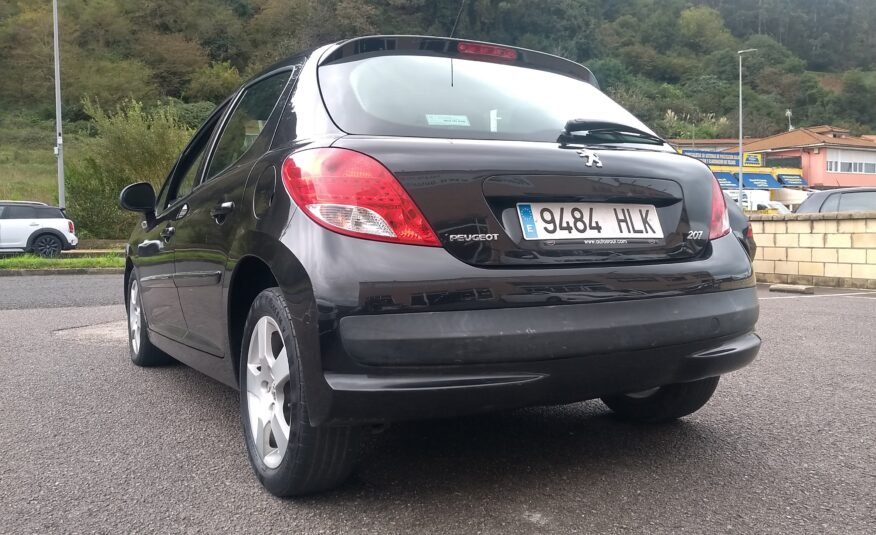 PEUGEOT 207 1.6HDI