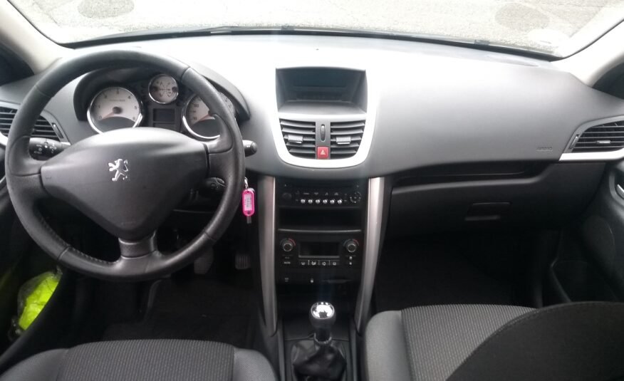 PEUGEOT 207 1.6HDI