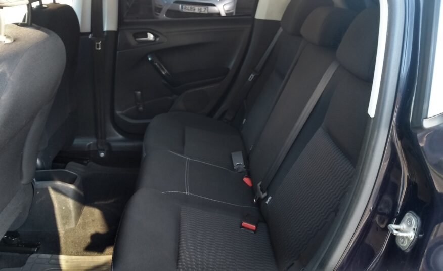 PEUGEOT 208 1.6HDI