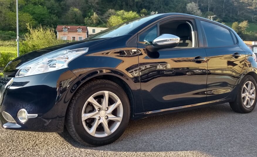 PEUGEOT 208 1.6HDI