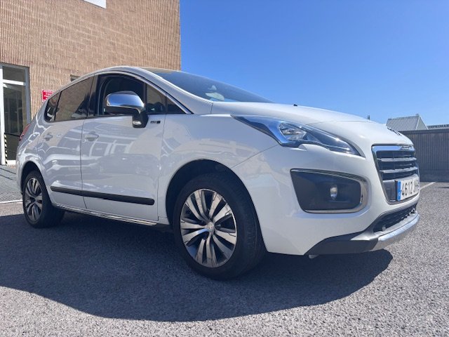PEUGEOT 3008 1.6HDI