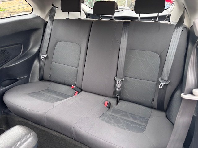 KIA RIO 1.2I