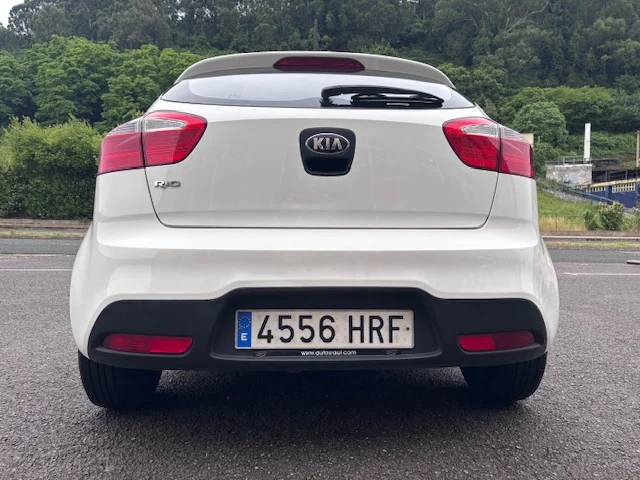 KIA RIO 1.2I