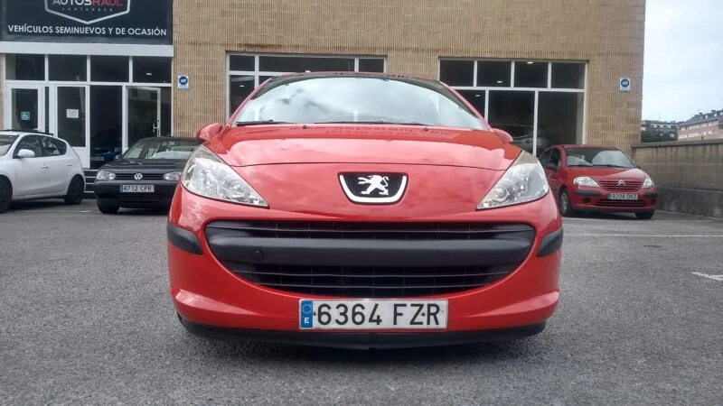 PEUGEOT 207 1.4I