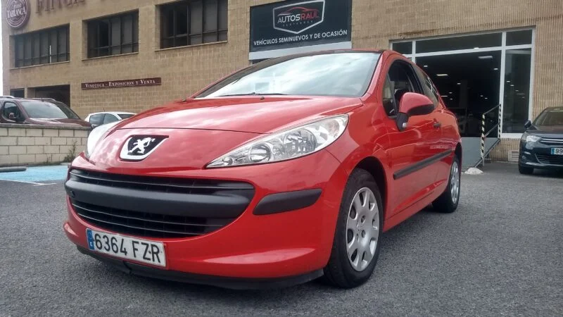 PEUGEOT 207 1.4I