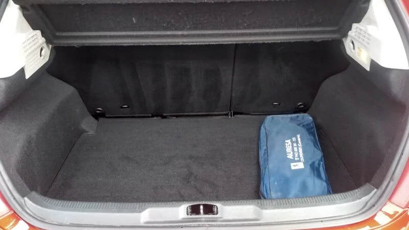 PEUGEOT 207 1.4I