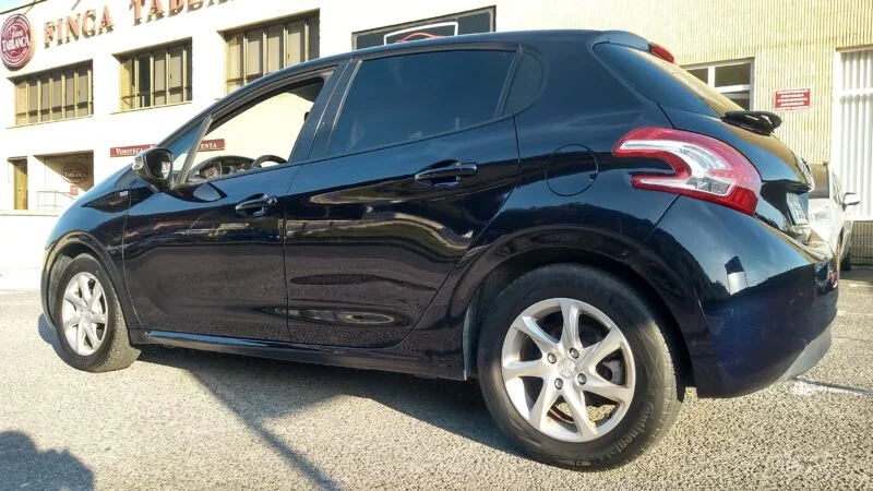 PEUGEOT 208 1.6HDI