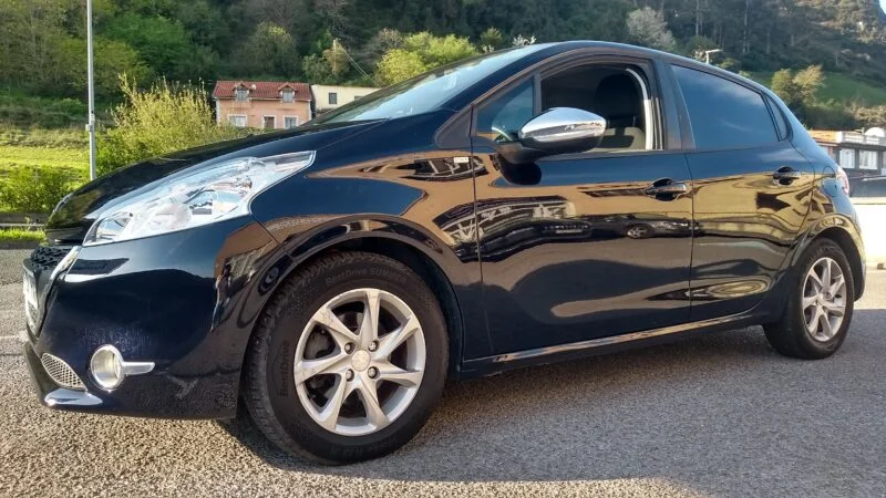 PEUGEOT 208 1.6HDI
