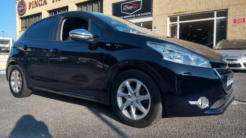 PEUGEOT 208 1.6HDI