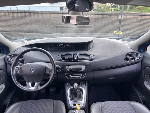 RENAULT Megane SCENIC