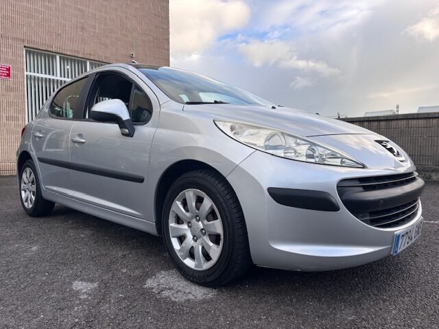 PEUGEOT 207