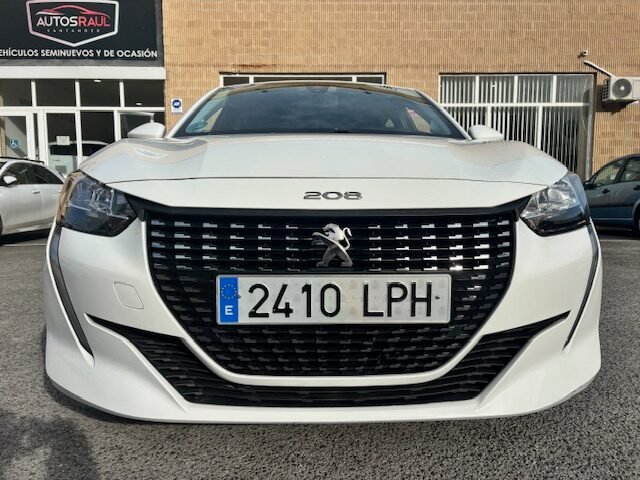 PEUGEOT 208