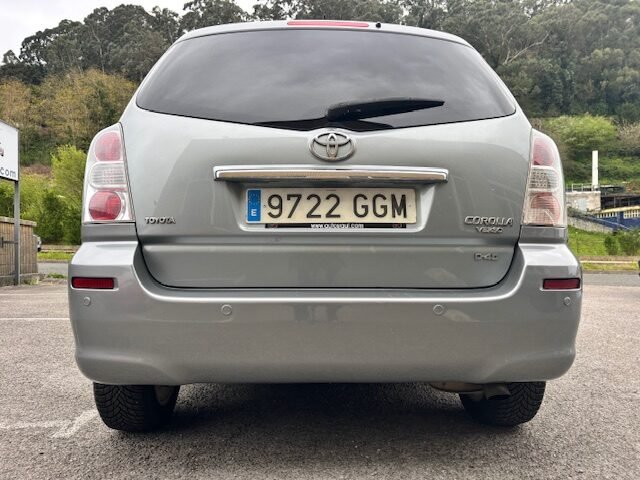 TOYOTA COROLLA VERSO