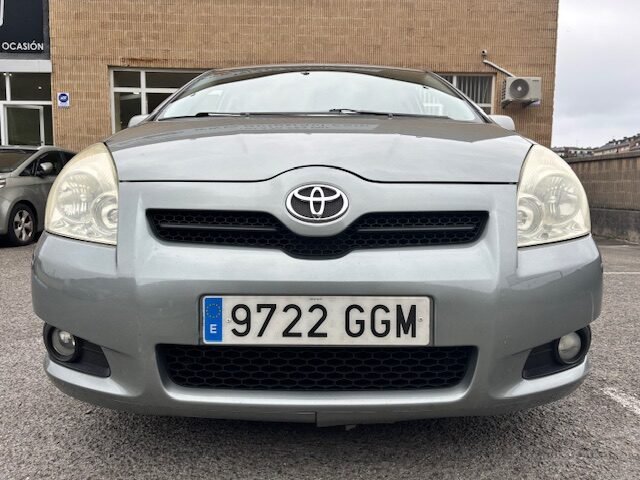TOYOTA COROLLA VERSO