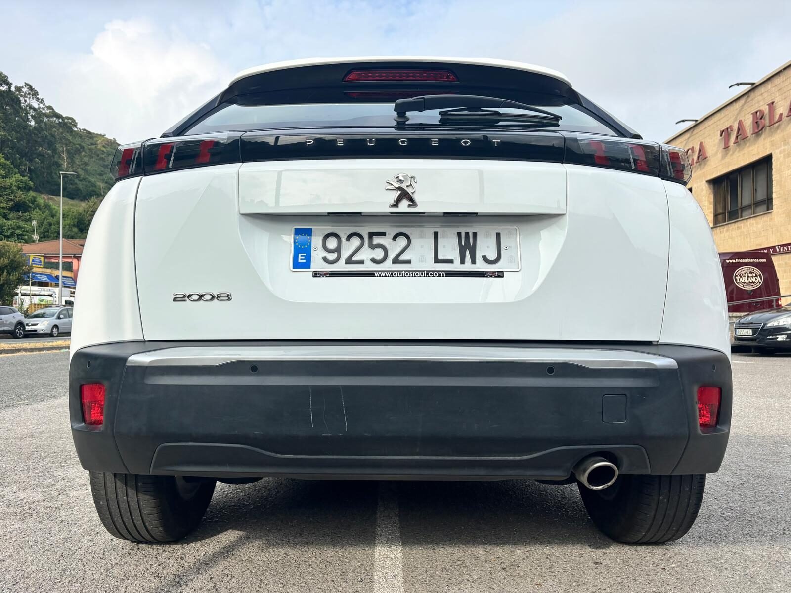 PEUGEOT 2008