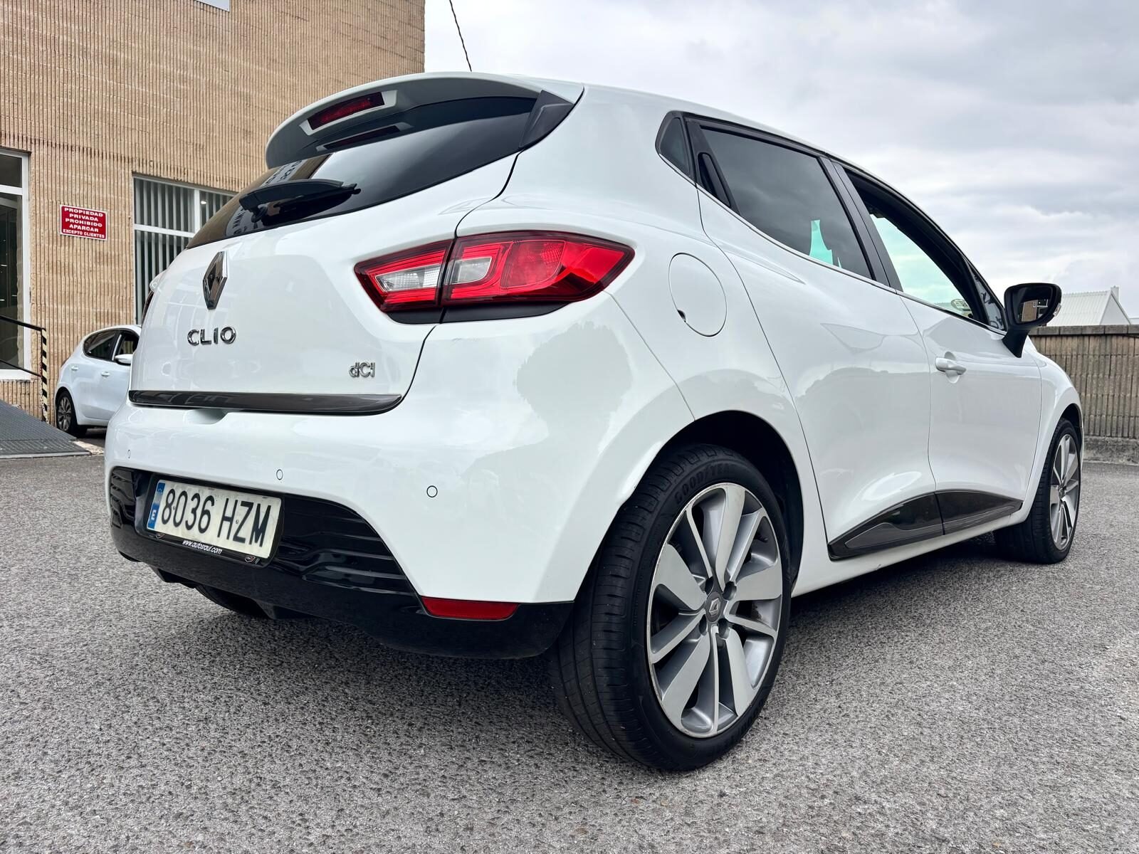 RENAULT CLIO