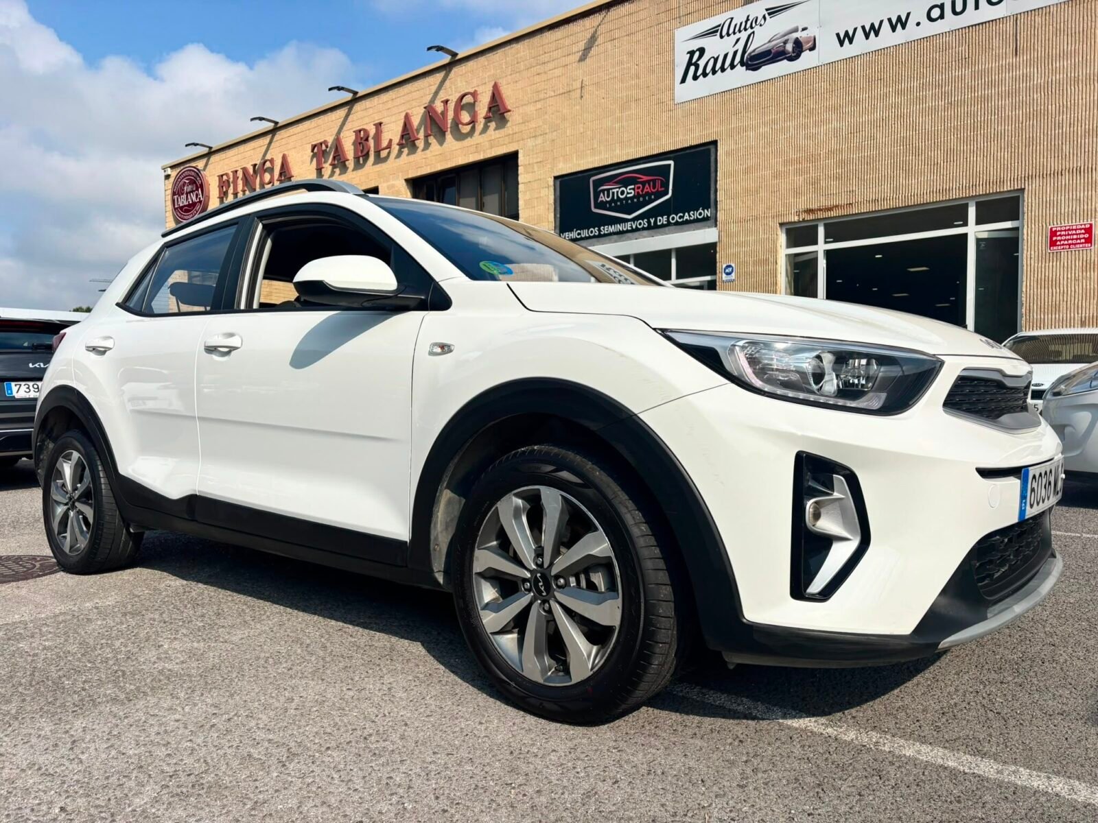 KIA STONIC HYBRID