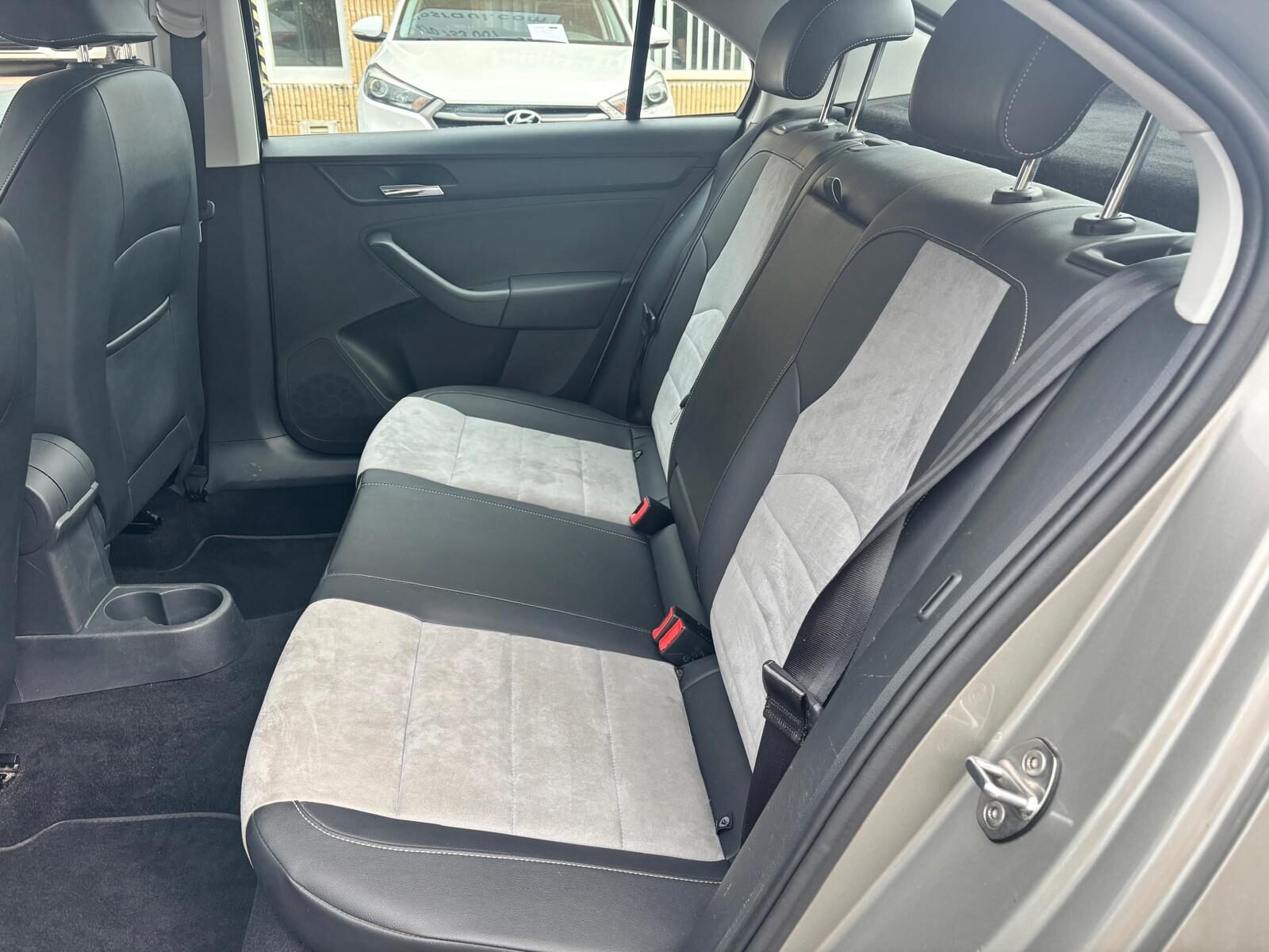 SEAT TOLEDO
