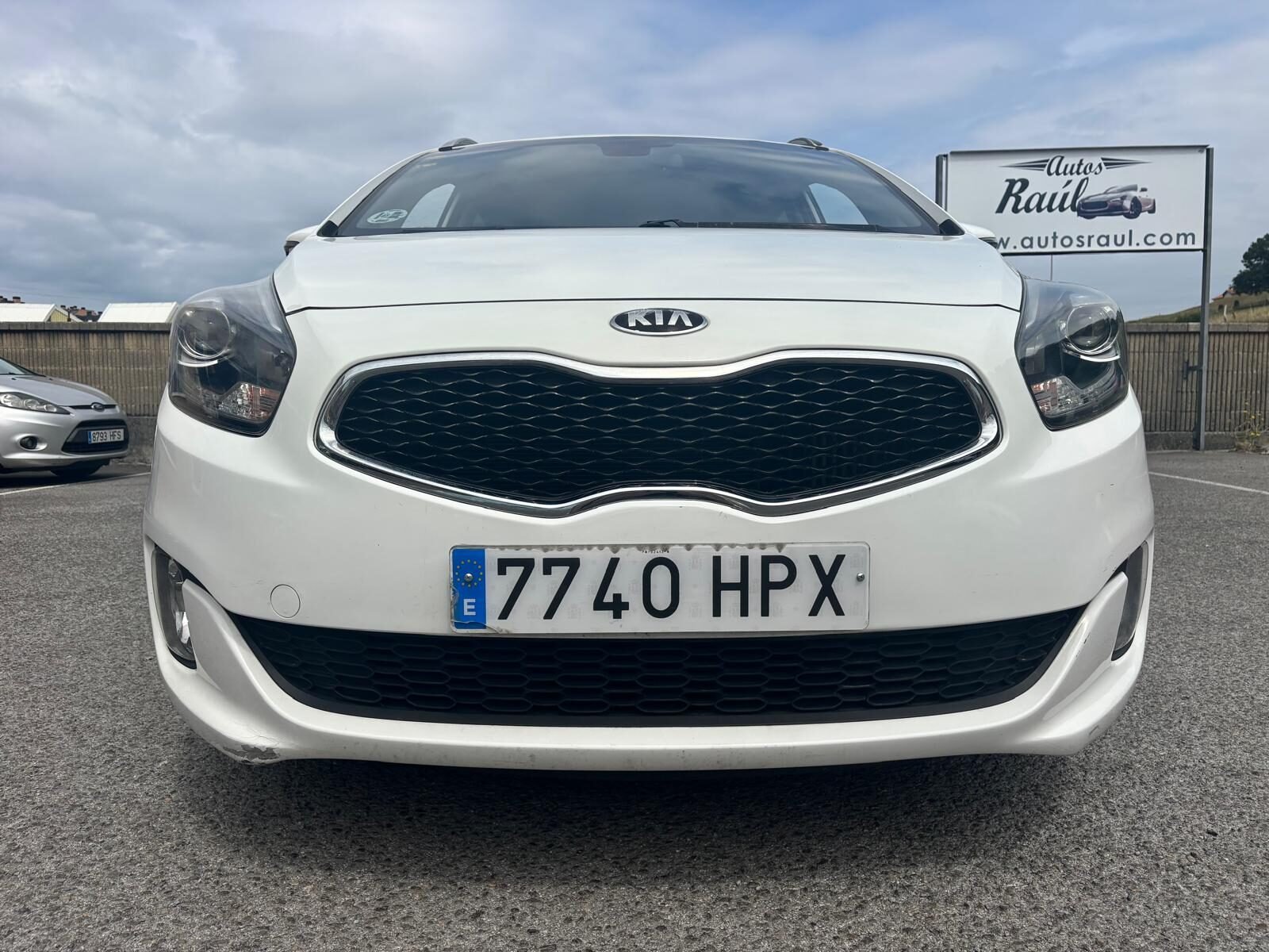 KIA carens