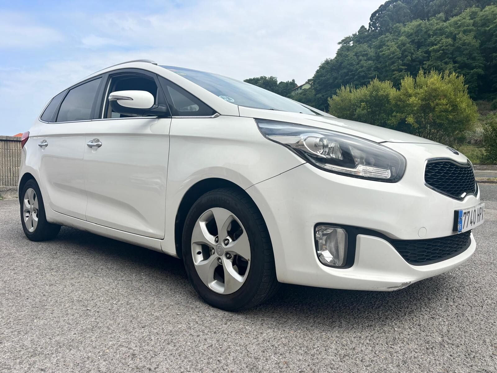 KIA carens