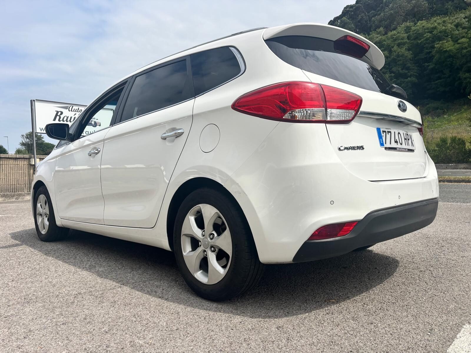 KIA carens