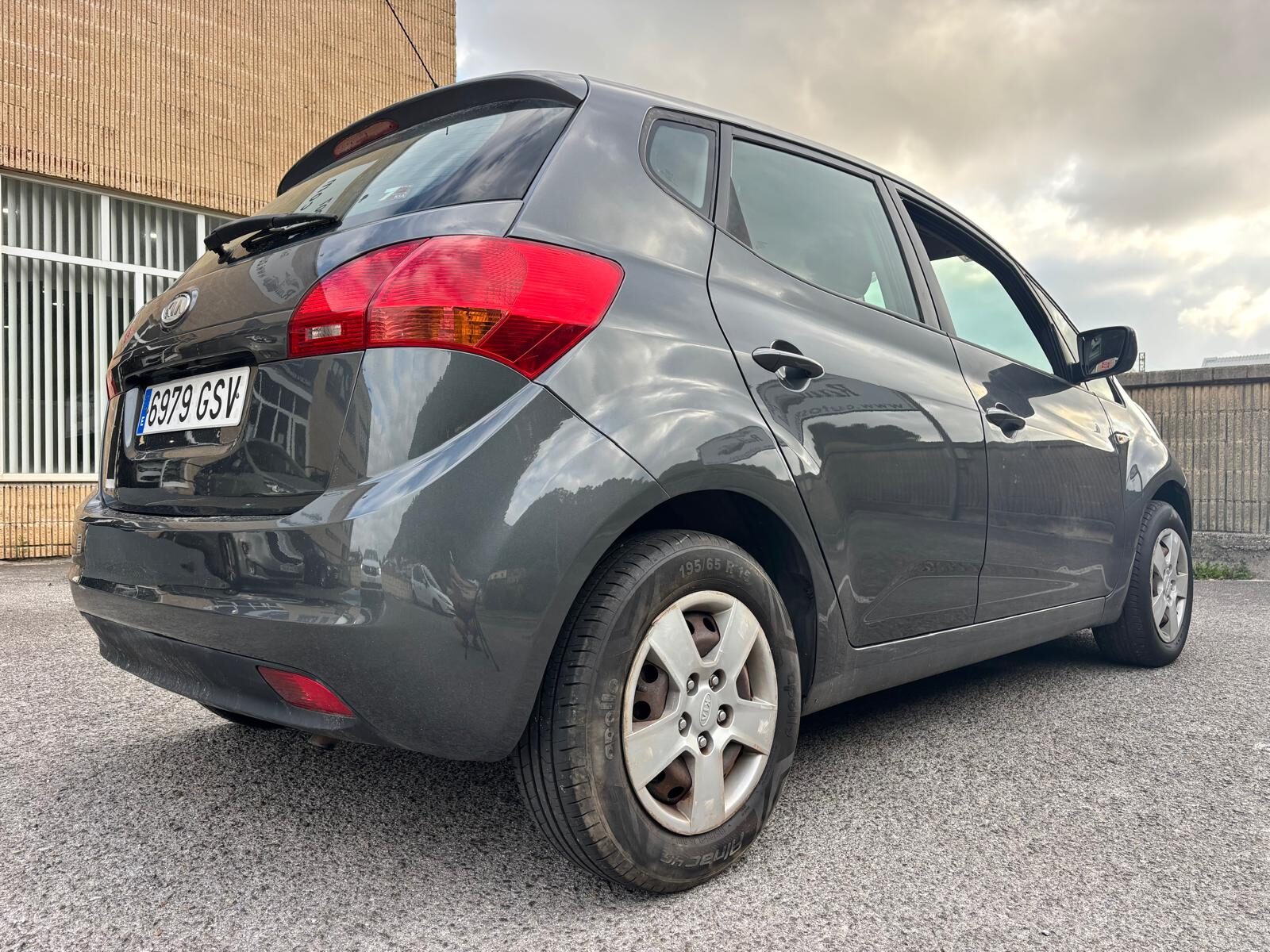 KIA VENGA