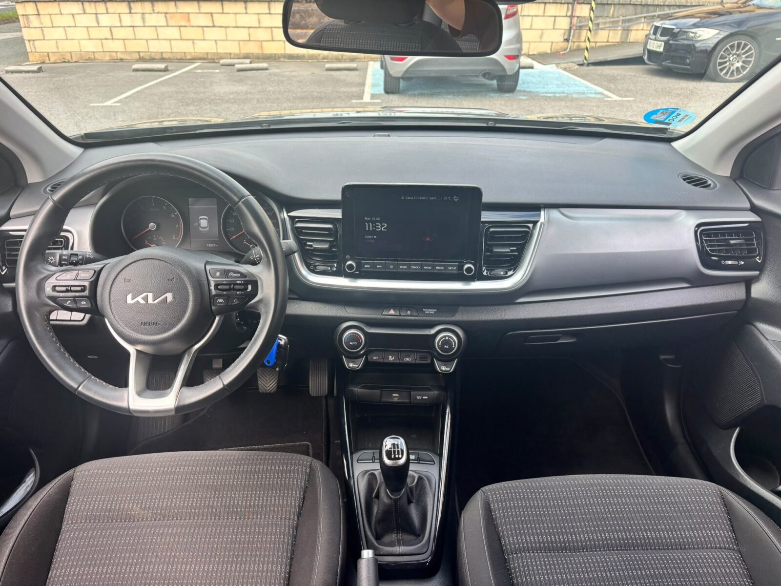 KIA STONIC HYBRID